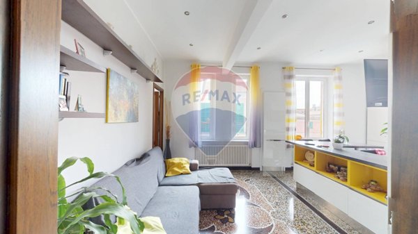 appartamento in vendita a Genova in zona Sestri Ponente