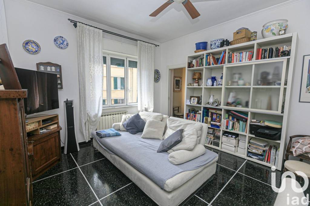 appartamento in vendita a Genova in zona Sampierdarena