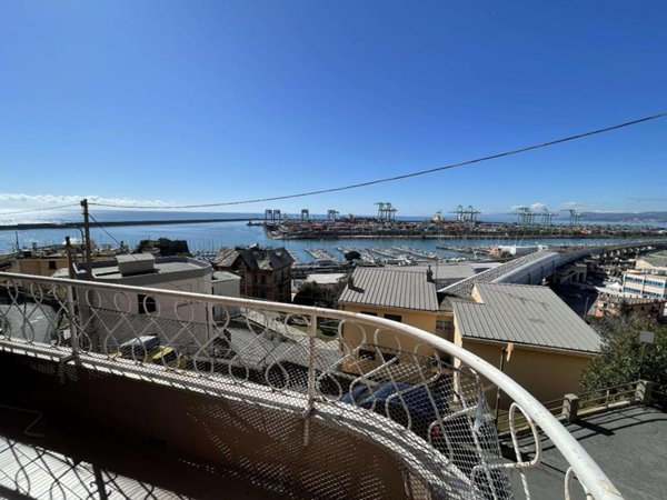 appartamento in vendita a Genova in zona Pegli