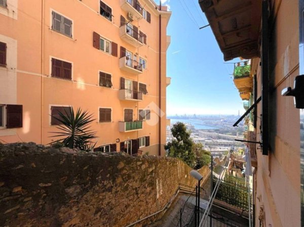 appartamento in vendita a Genova in zona Lagaccio / Granarolo