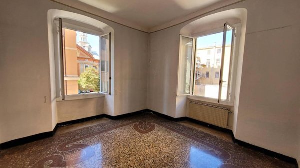 appartamento in vendita a Genova in zona Carignano