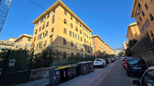 appartamento in vendita a Genova in zona Sturla