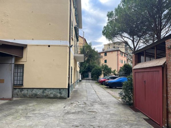 appartamento in vendita a Genova in zona Quinto al Mare