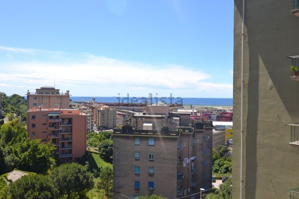 appartamento in vendita a Genova in zona Sestri Ponente