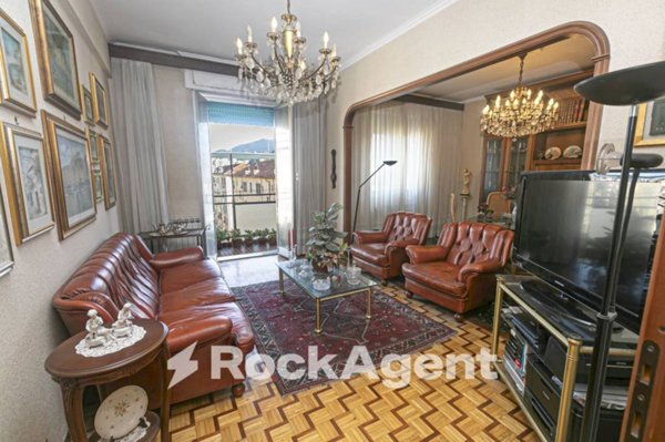 appartamento in vendita a Genova in zona Certosa