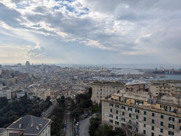 appartamento in vendita a Genova in zona Castelletto