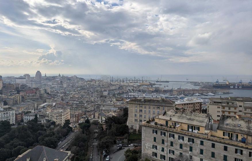 appartamento in vendita a Genova in zona Castelletto