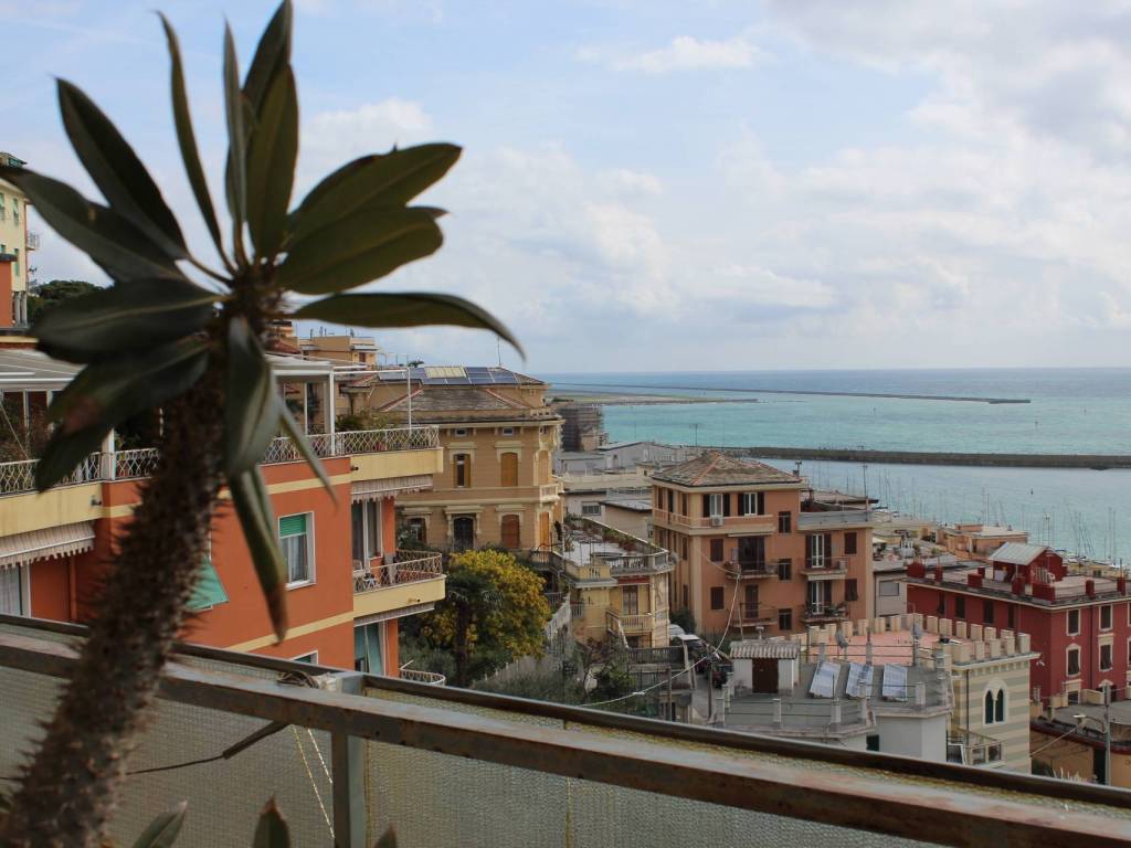 appartamento in vendita a Genova in zona Pegli