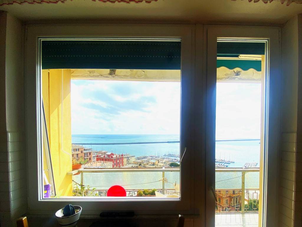 appartamento in vendita a Genova in zona Pegli