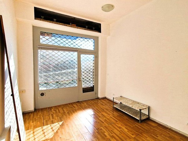 negozio in vendita a Genova in zona Sturla