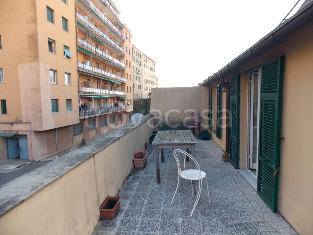 appartamento in vendita a Genova in zona Lagaccio / Granarolo