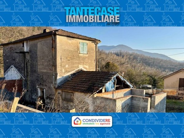 casa indipendente in vendita a Genova in zona Struppa