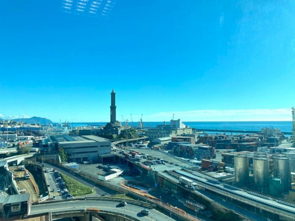 ufficio in vendita a Genova in zona San Benigno