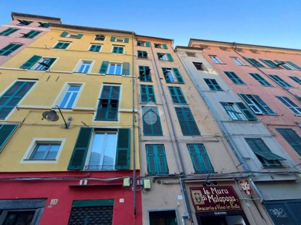 appartamento in vendita a Genova in zona Sottoripa / Maddalena / Molo