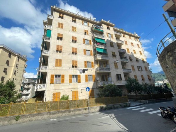 appartamento in vendita a Genova in zona Molassana