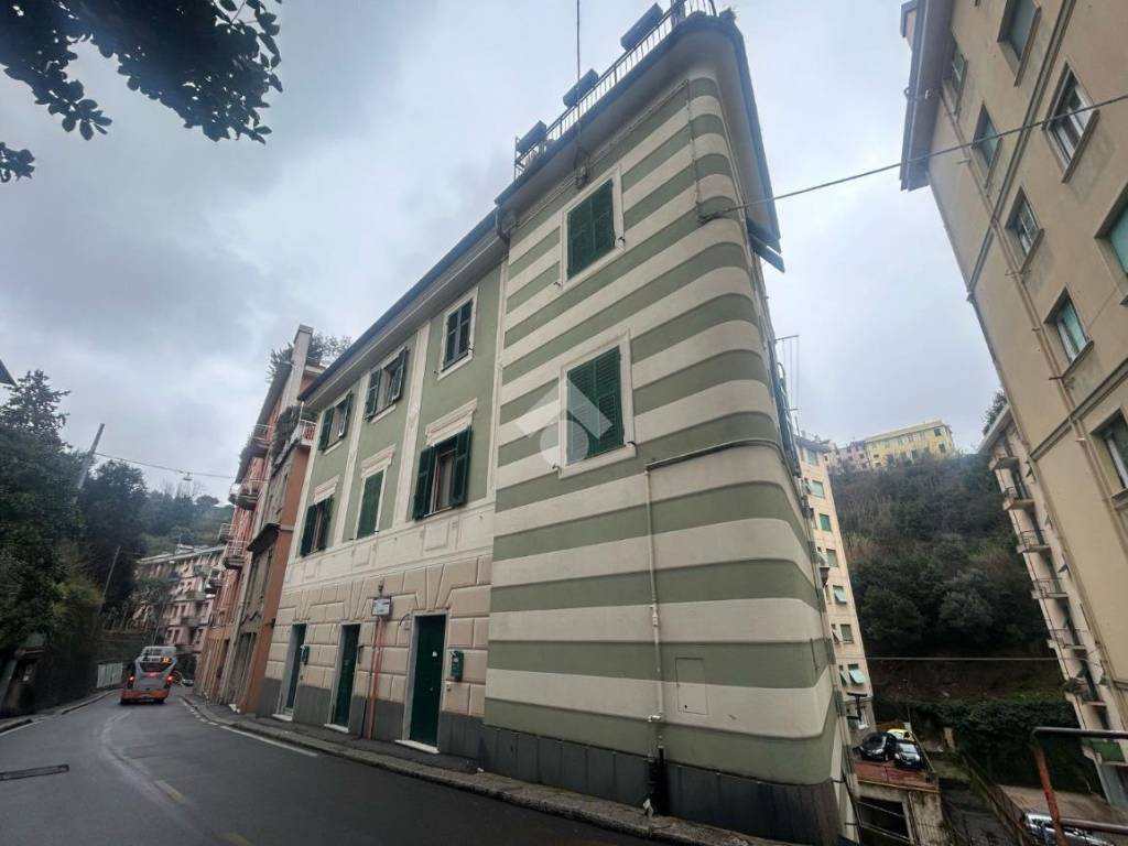 appartamento in vendita a Genova in zona Sampierdarena
