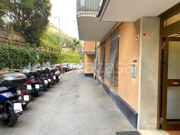 appartamento in vendita a Genova in zona Sturla