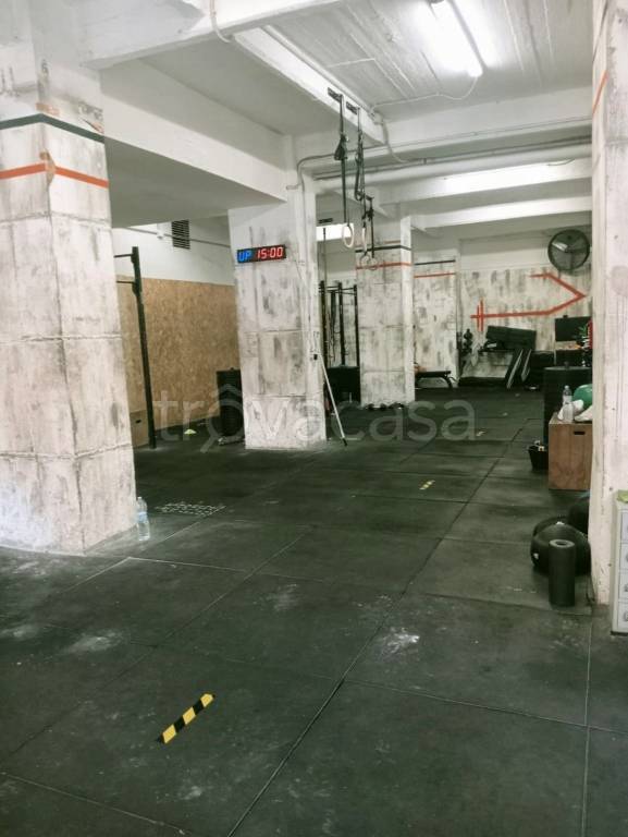 negozio in vendita a Genova in zona Sampierdarena