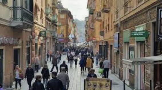 negozio in vendita a Genova in zona Sestri Ponente