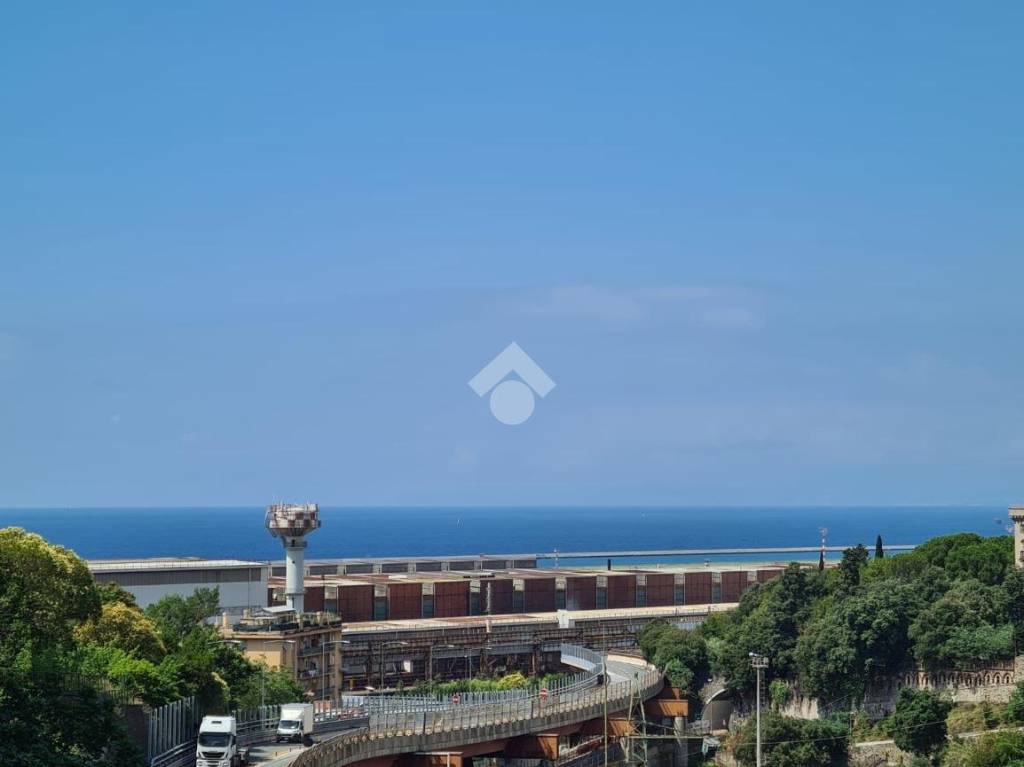 appartamento in vendita a Genova in zona Cornigliano