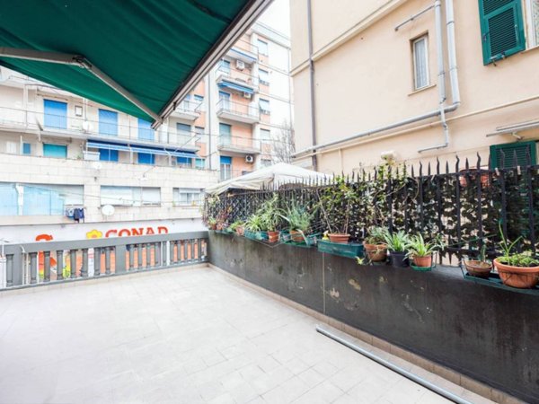 appartamento in vendita a Genova in zona Certosa