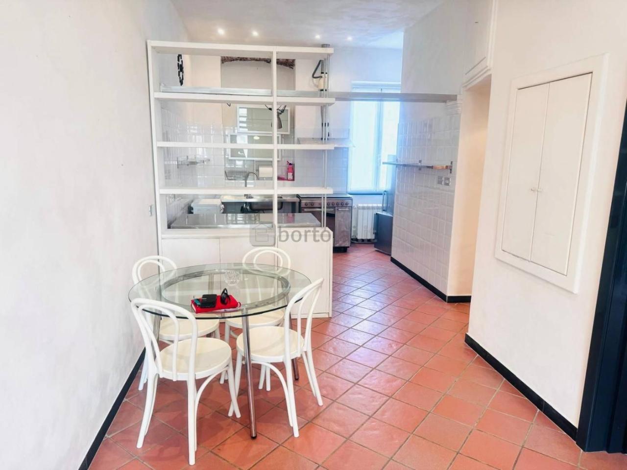 appartamento in vendita a Genova in zona San Vincenzo