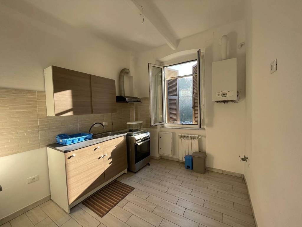 appartamento in vendita a Genova in zona Rivarolo