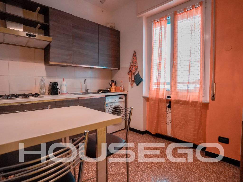 appartamento in vendita a Genova in zona Lagaccio / Granarolo