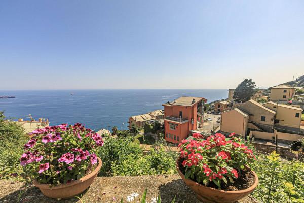 appartamento in vendita a Genova in zona Crevari