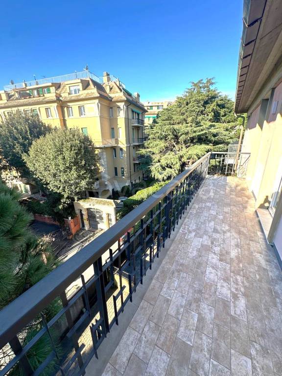 appartamento in vendita a Genova in zona Albaro
