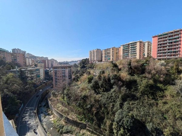 appartamento in vendita a Genova in zona Marassi