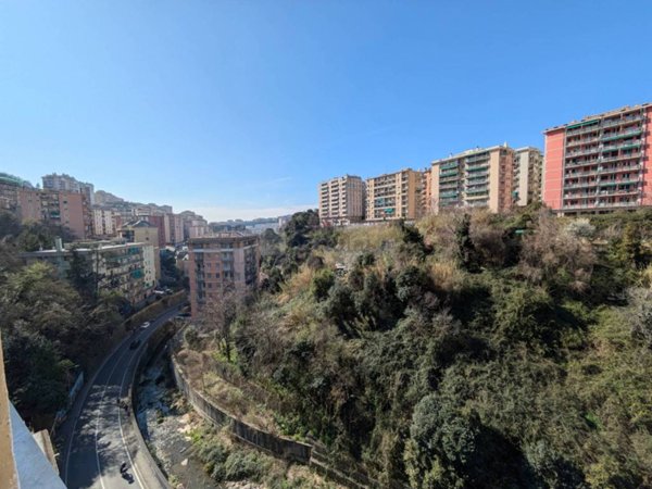 appartamento in vendita a Genova in zona Marassi