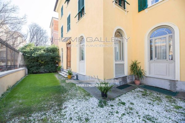 appartamento in vendita a Genova in zona Carignano