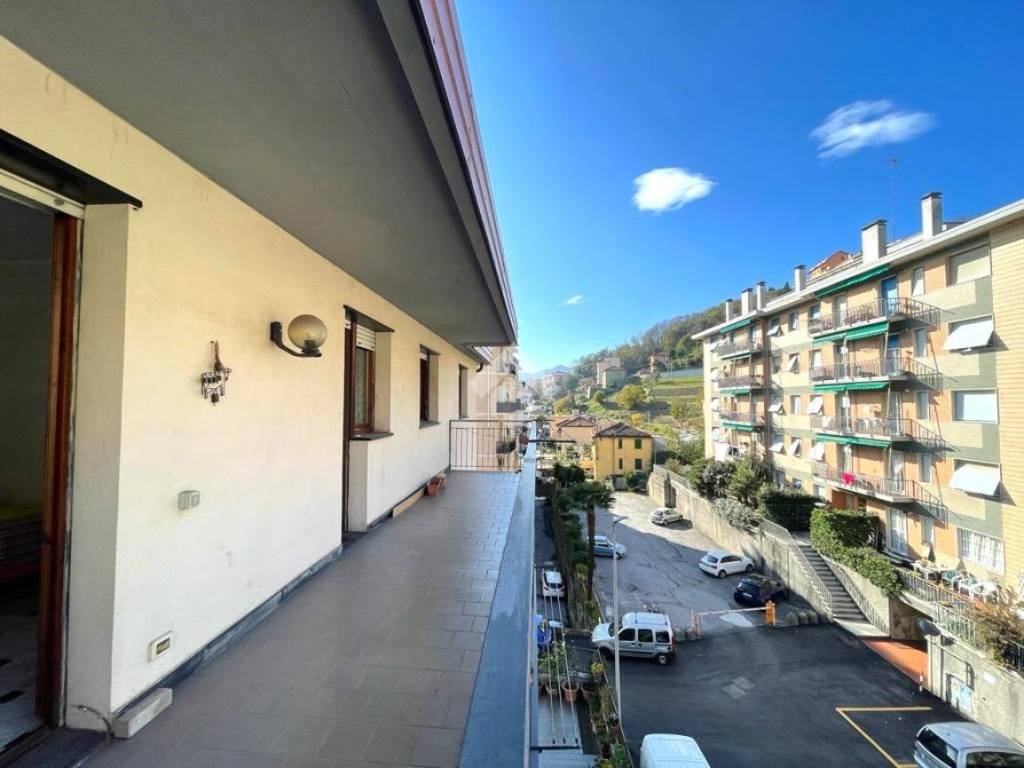 appartamento in vendita a Genova in zona Pontedecimo