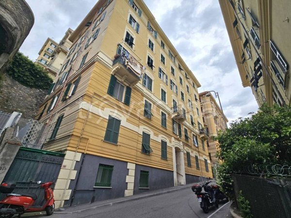 appartamento in vendita a Genova in zona Lagaccio / Granarolo