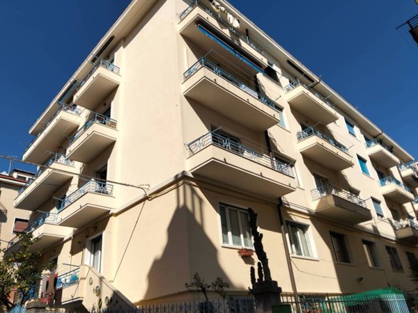 appartamento in vendita a Genova in zona Sestri Ponente