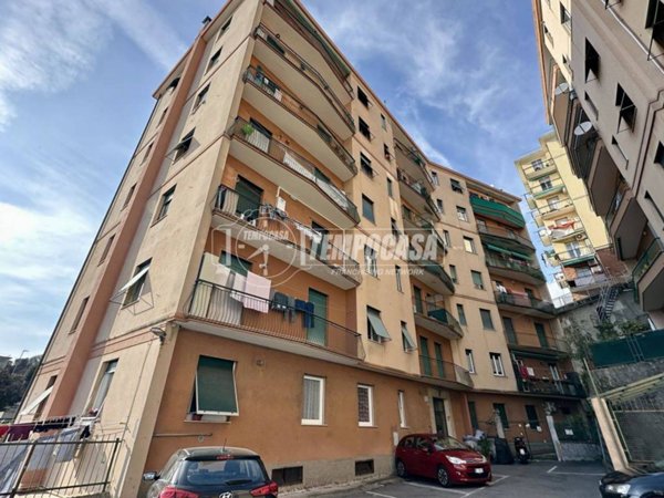 appartamento in vendita a Genova in zona Sestri Ponente