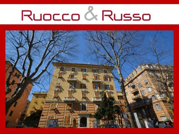 appartamento in vendita a Genova in zona Foce