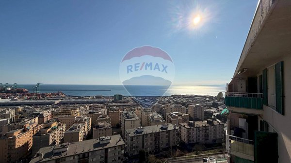 appartamento in vendita a Genova in zona Palmaro / Pra'