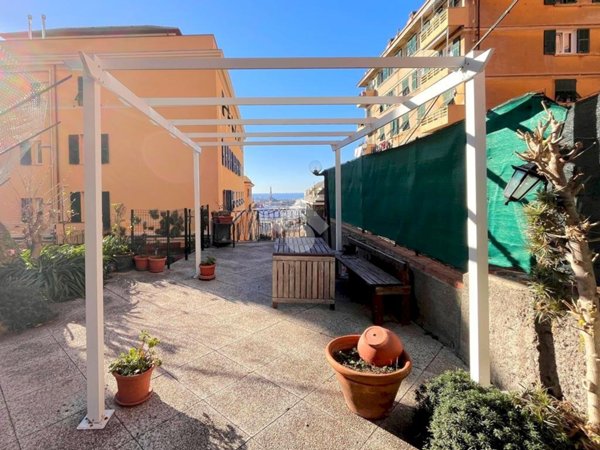 appartamento in vendita a Genova in zona Oregina