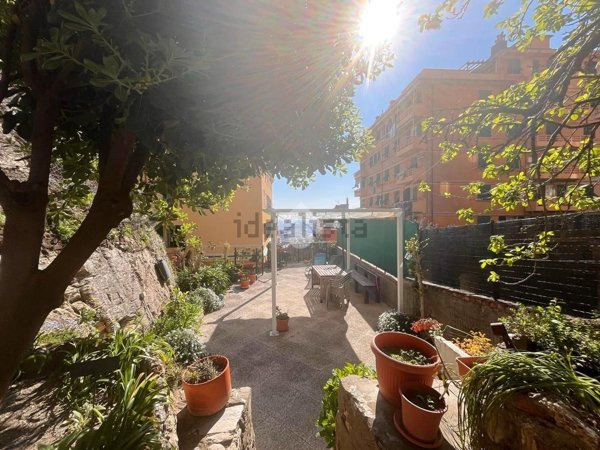 appartamento in vendita a Genova in zona Oregina