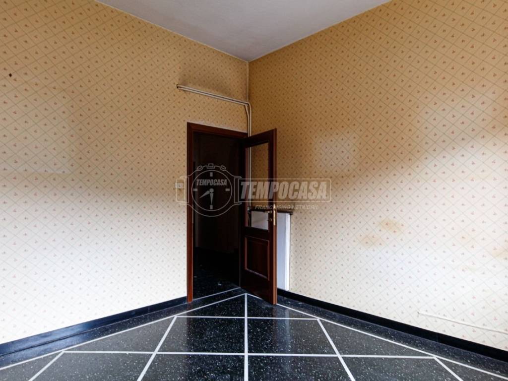 appartamento in vendita a Genova in zona Marassi