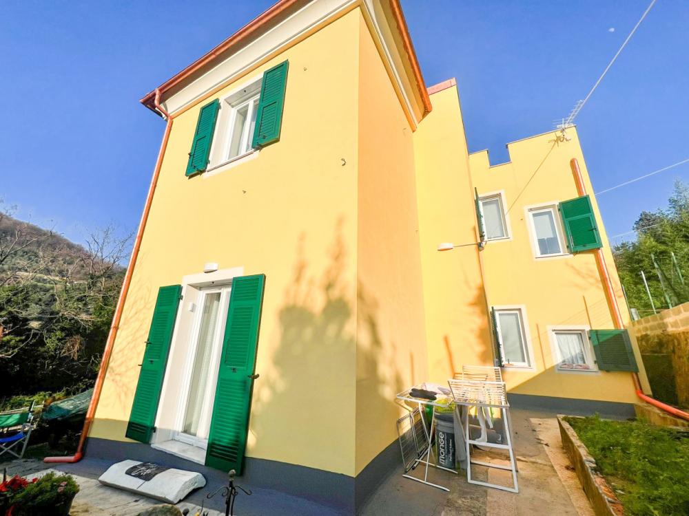 casa indipendente in vendita a Genova in zona San Gottardo/Sant'Eusebio