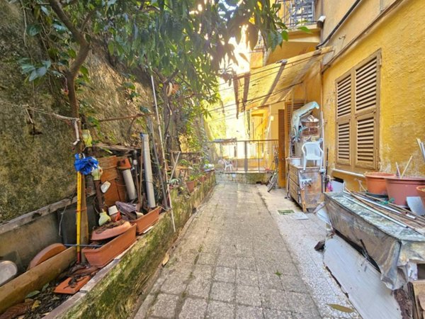 appartamento in vendita a Genova in zona Lagaccio / Granarolo