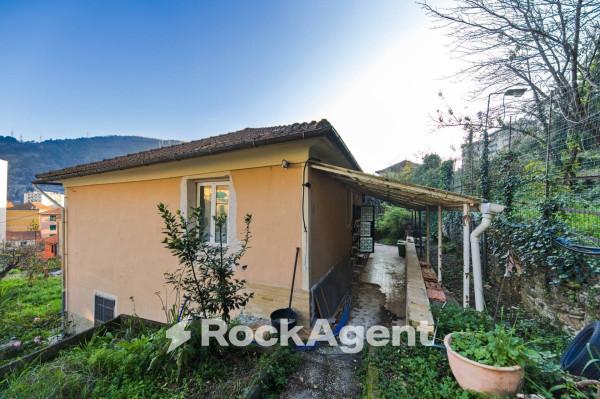 casa indipendente in vendita a Genova in zona Molassana