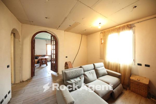 casa indipendente in vendita a Genova in zona Molassana