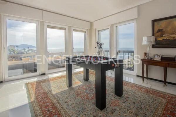 appartamento in vendita a Genova in zona Quarto dei Mille