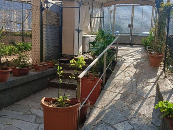 appartamento in vendita a Genova in zona Molassana