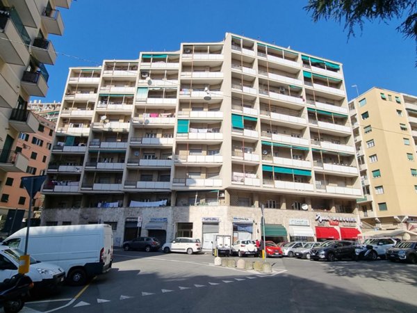 appartamento in vendita a Genova in zona Marassi