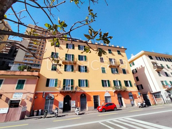 appartamento in vendita a Genova in zona Staglieno